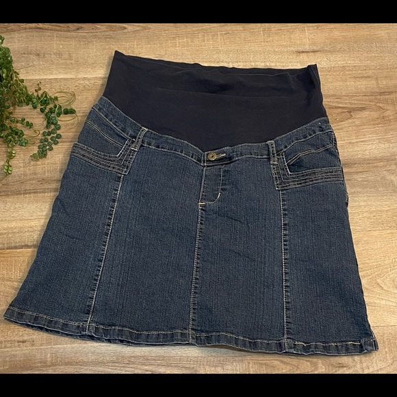 Thyme Maternity Jean Skirt (XL) - Picture 2 of 5